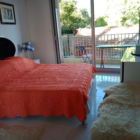 Appartement Au Calme Ментона Экстерьер фото